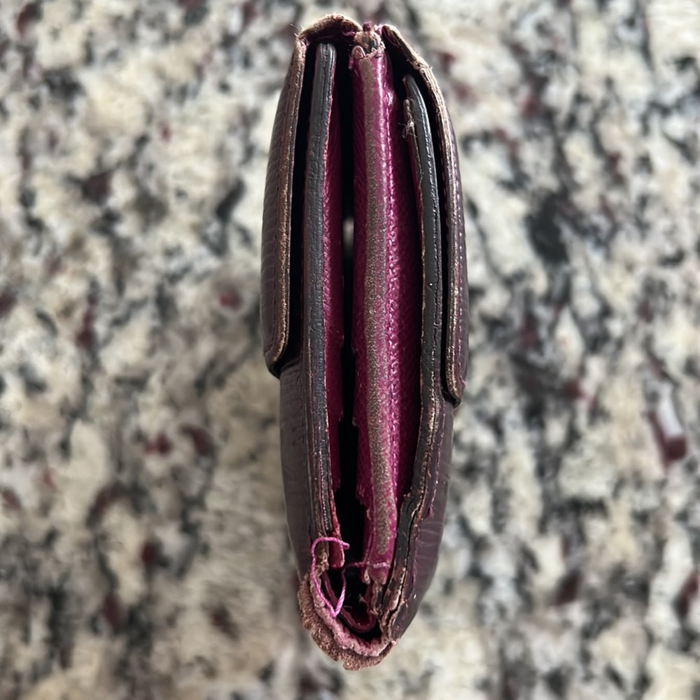 Louis Vuitton Epi Elise Wallet - Picture 4 of 12